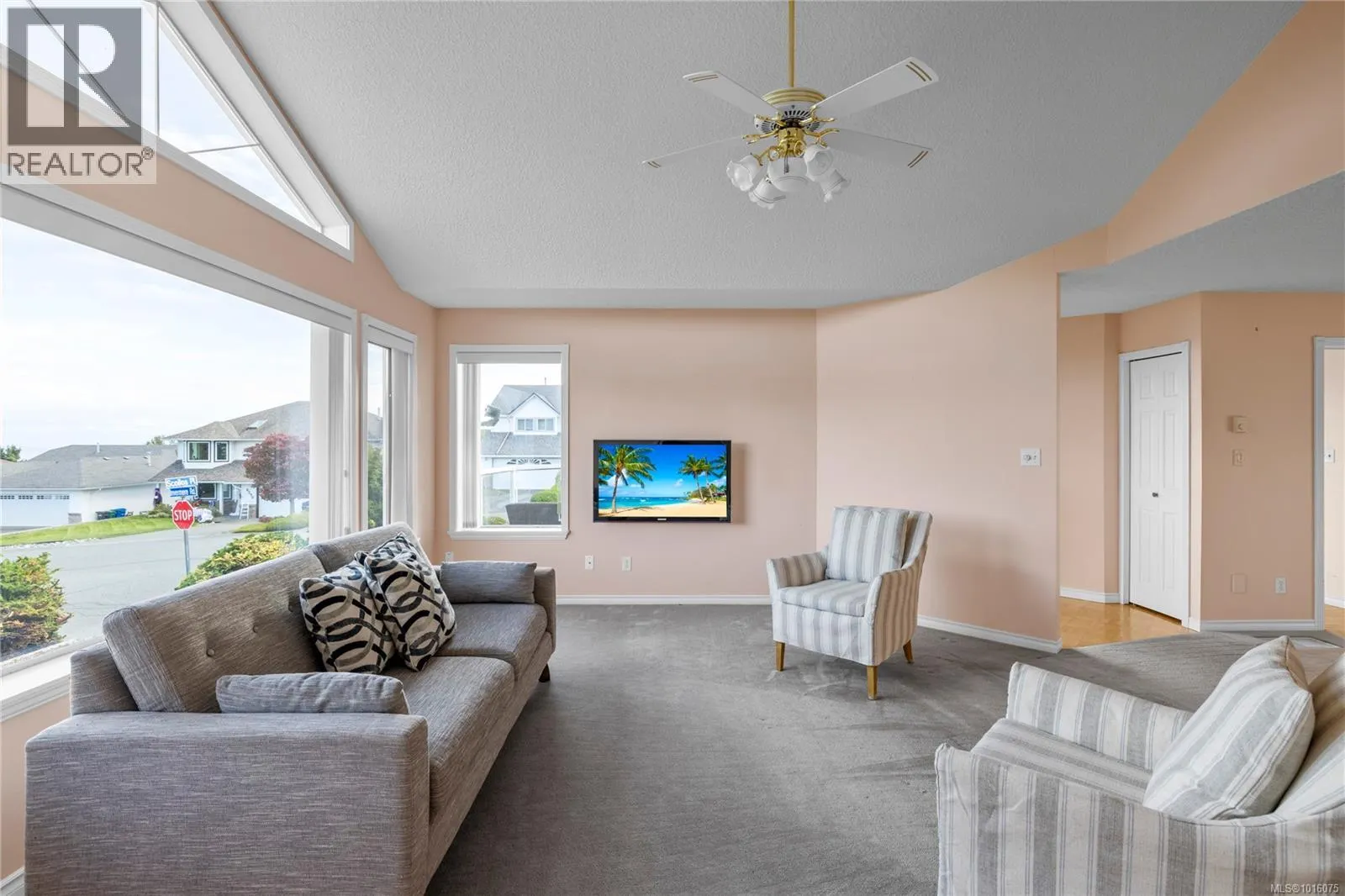6283 Invermere Rd