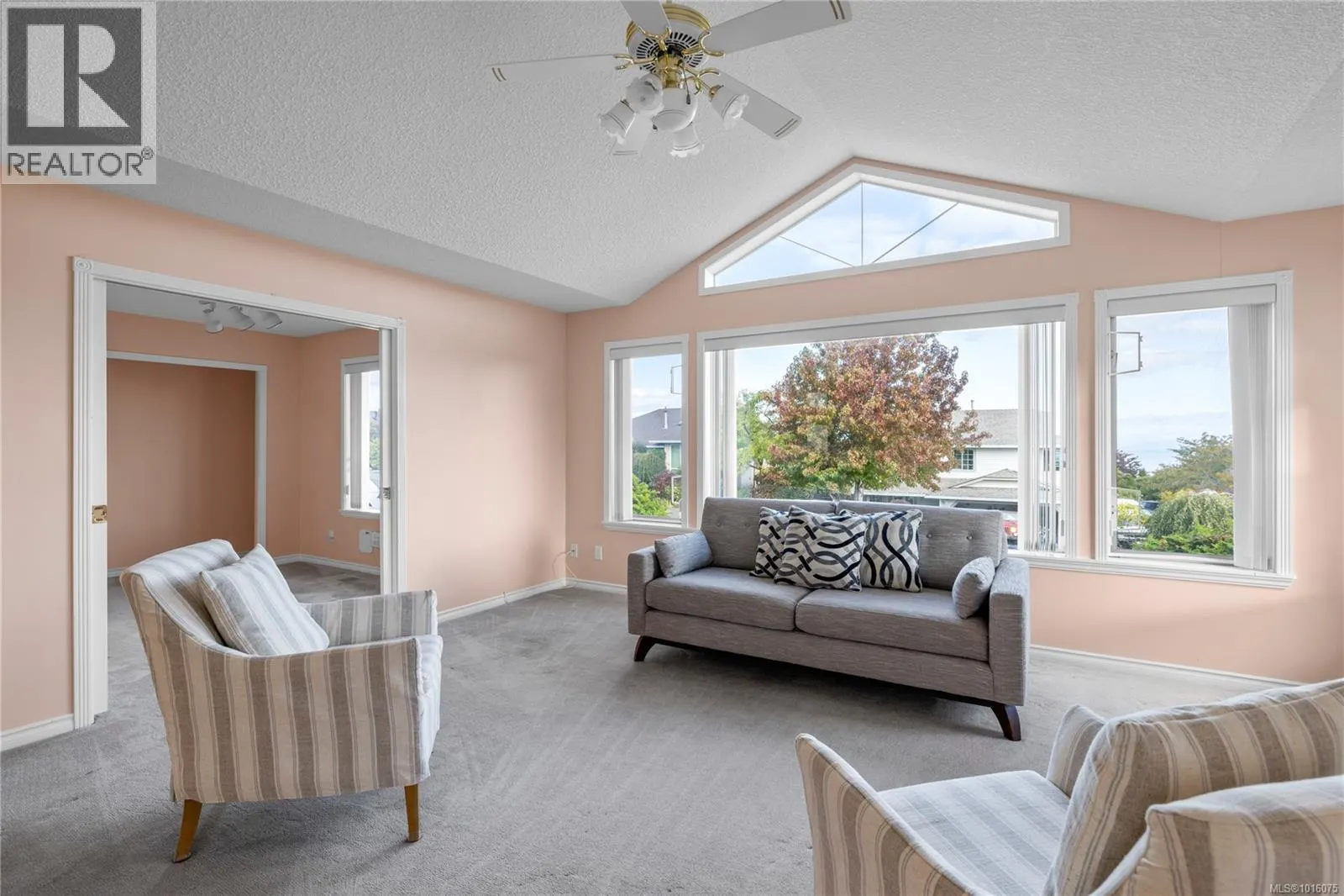6283 Invermere Rd