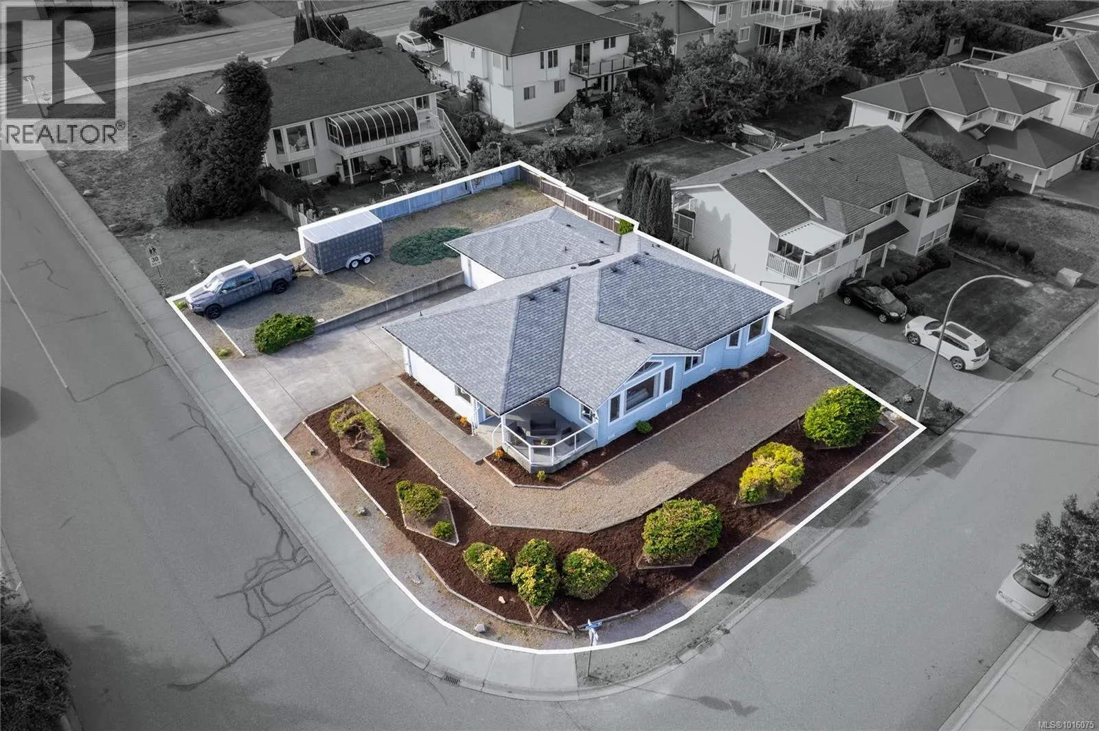 6283 Invermere Rd