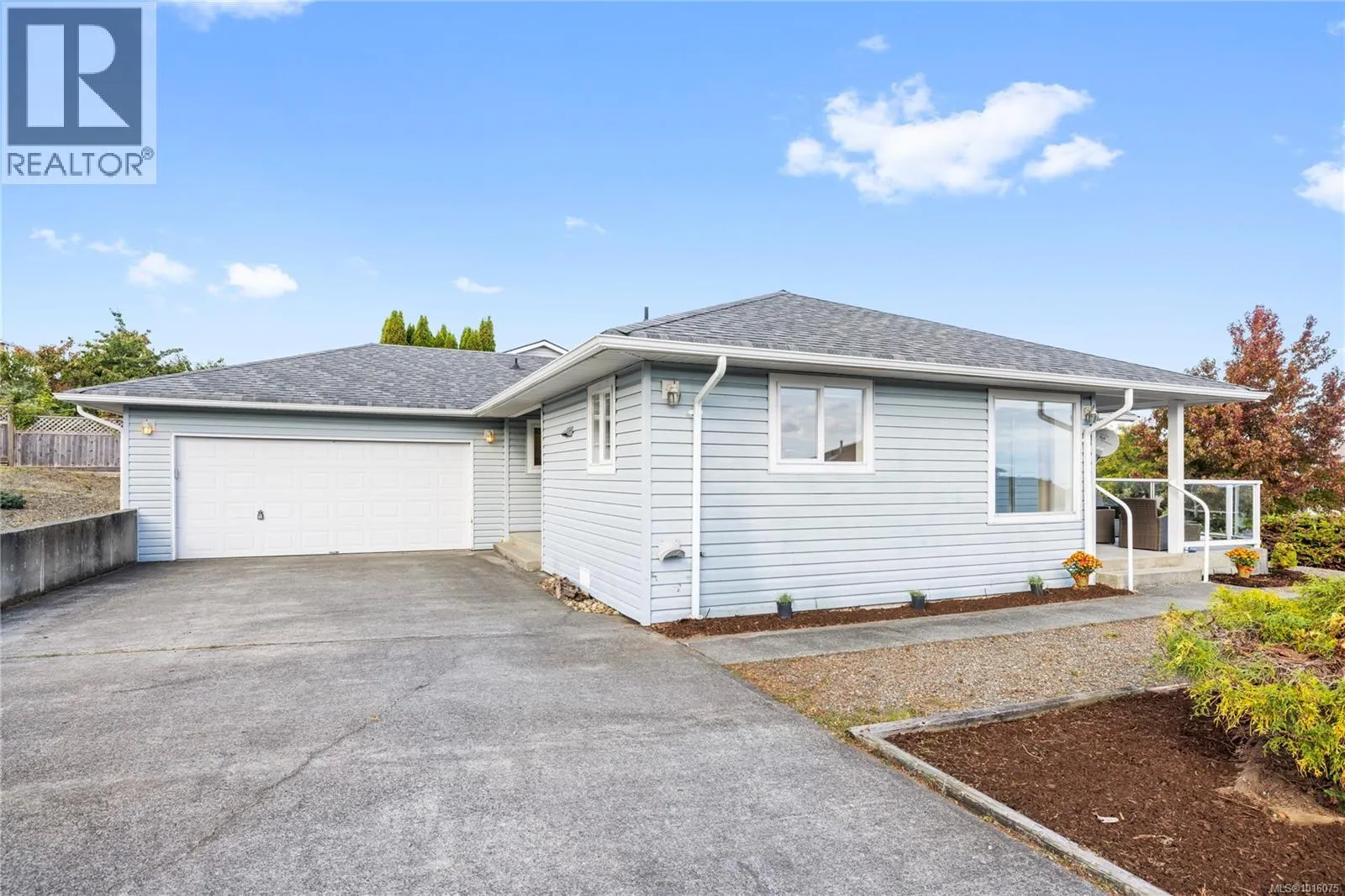 6283 Invermere Rd