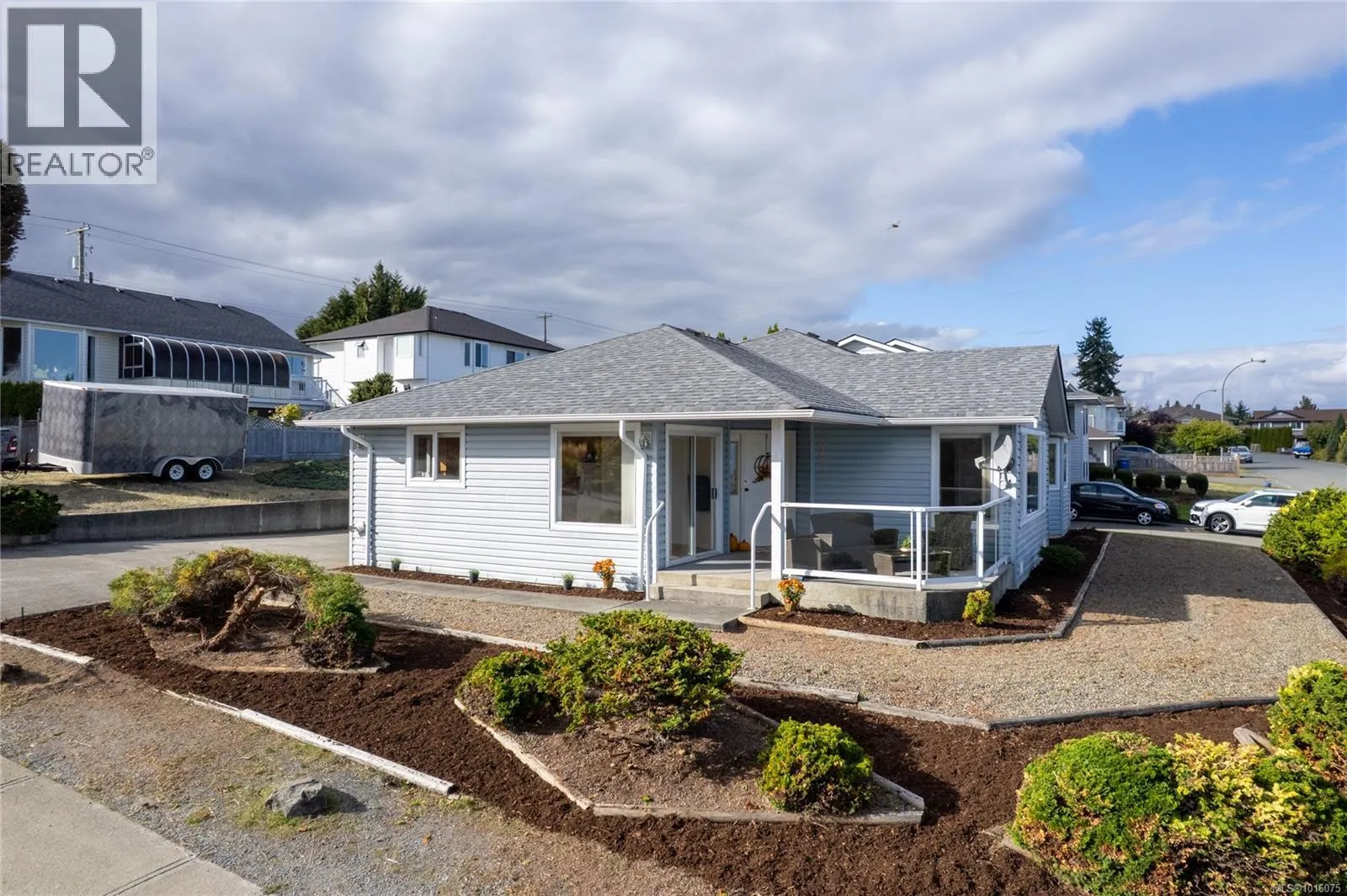 6283 Invermere Rd