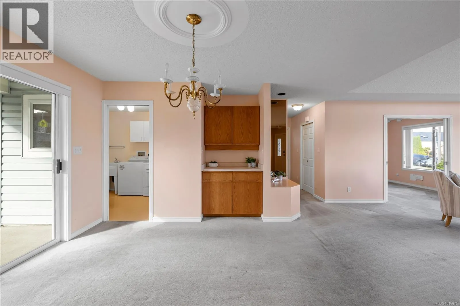 6283 Invermere Rd