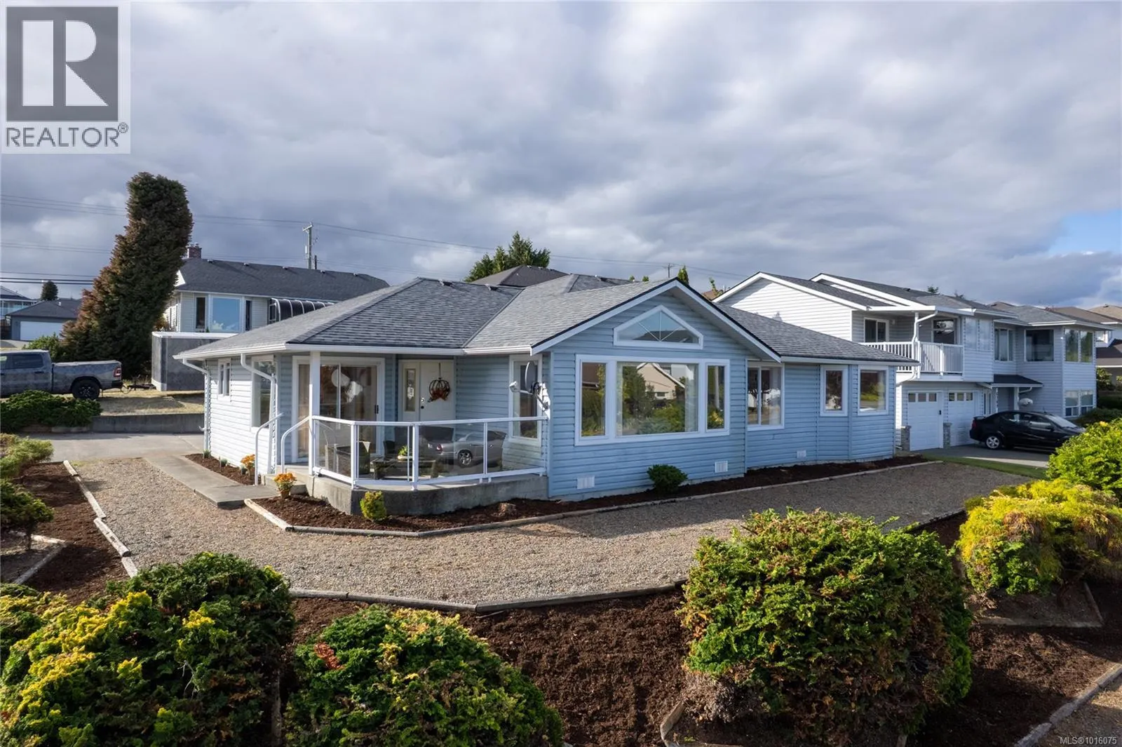 6283 Invermere Rd