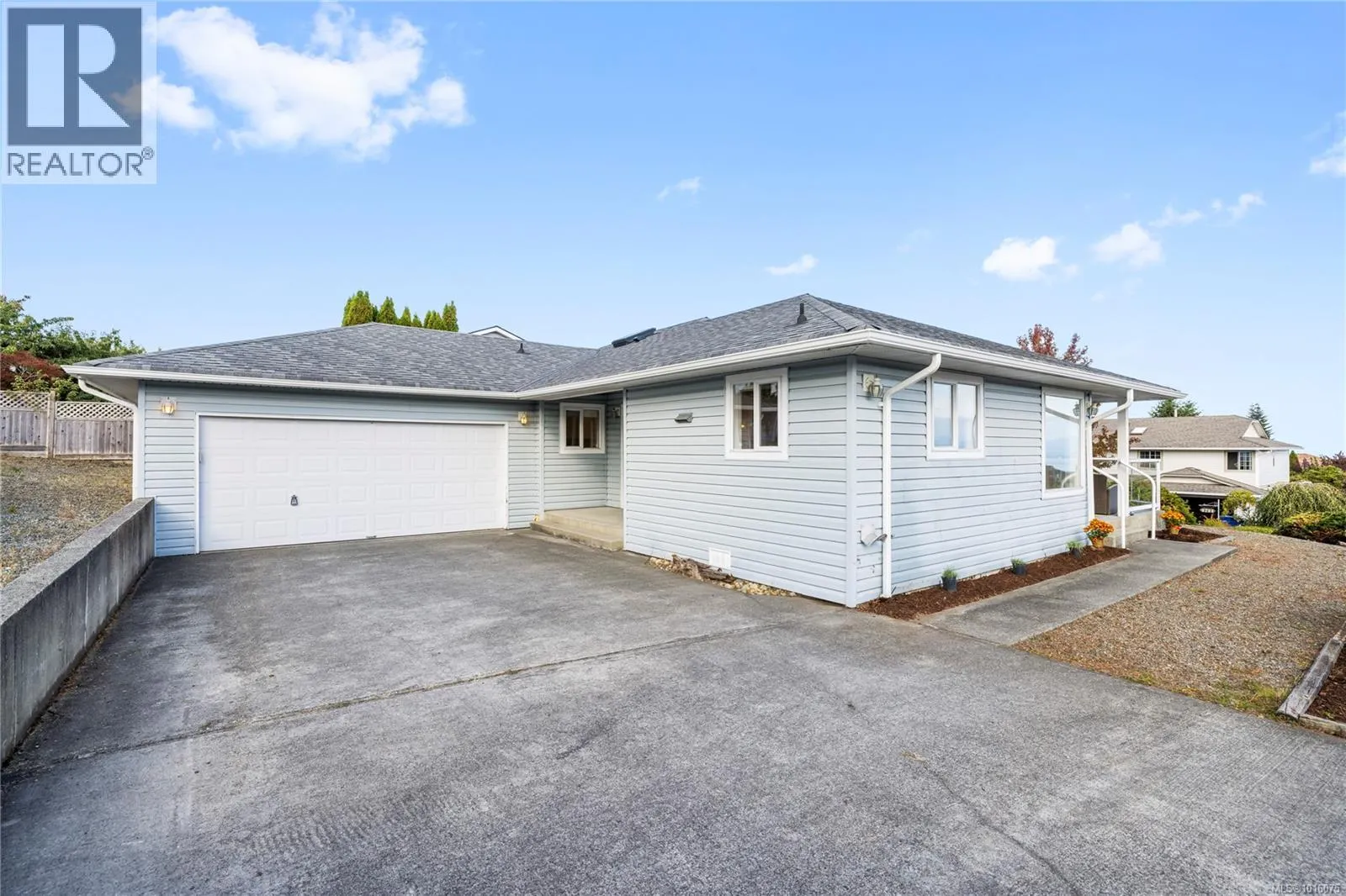 6283 Invermere Rd