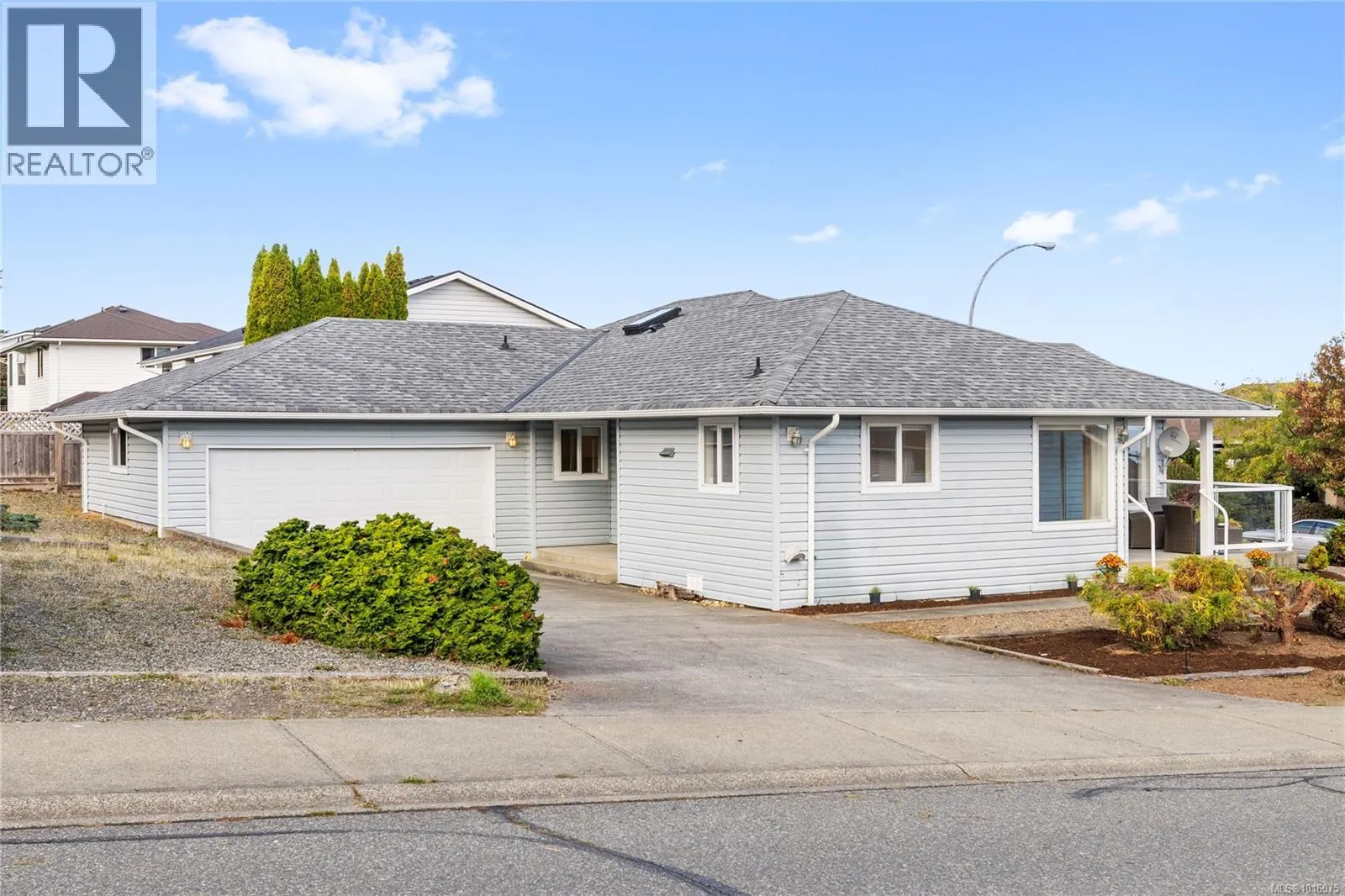 6283 Invermere Rd