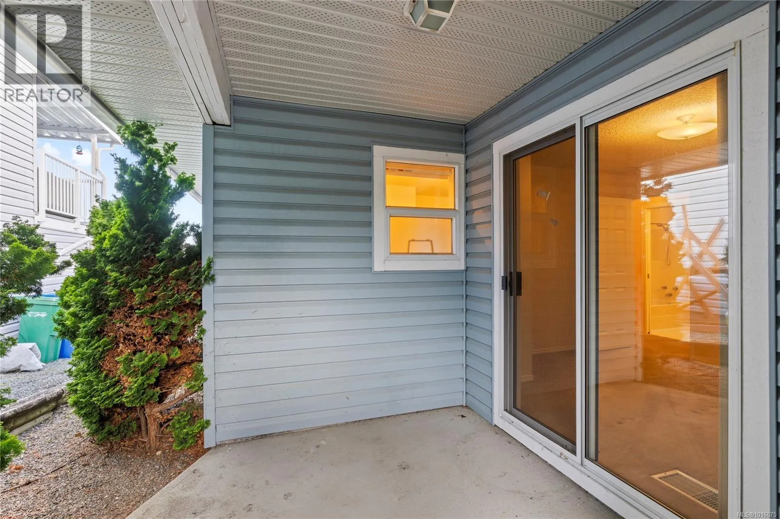 6283 Invermere Rd