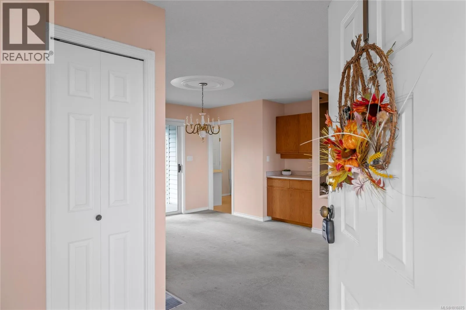 6283 Invermere Rd