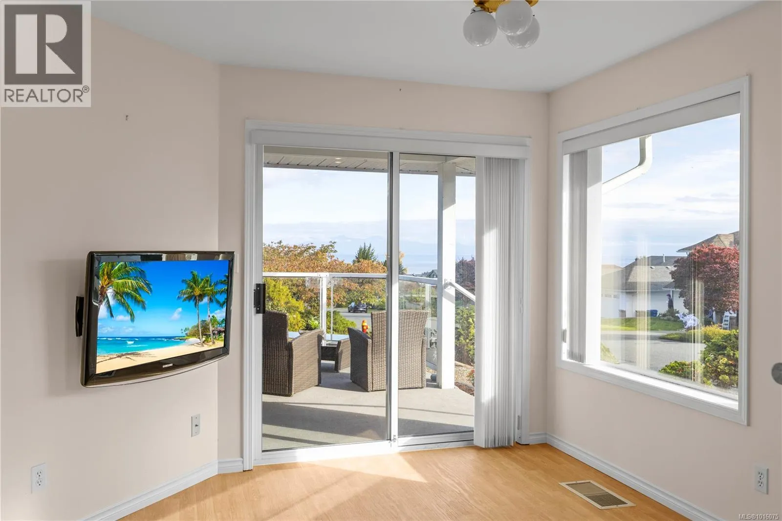 6283 Invermere Rd