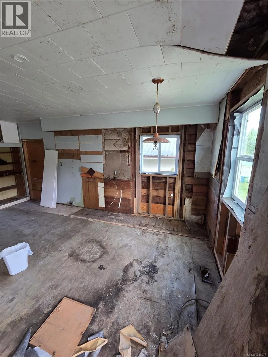 3218 7th Ave