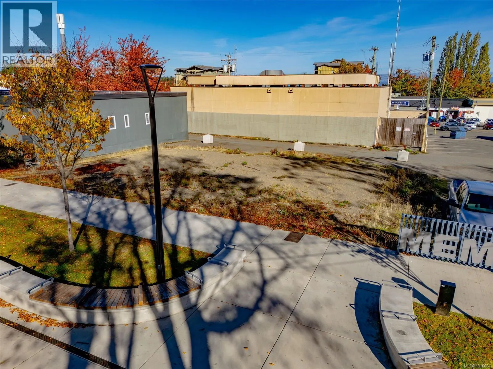 Lot 35 Memorial Ave