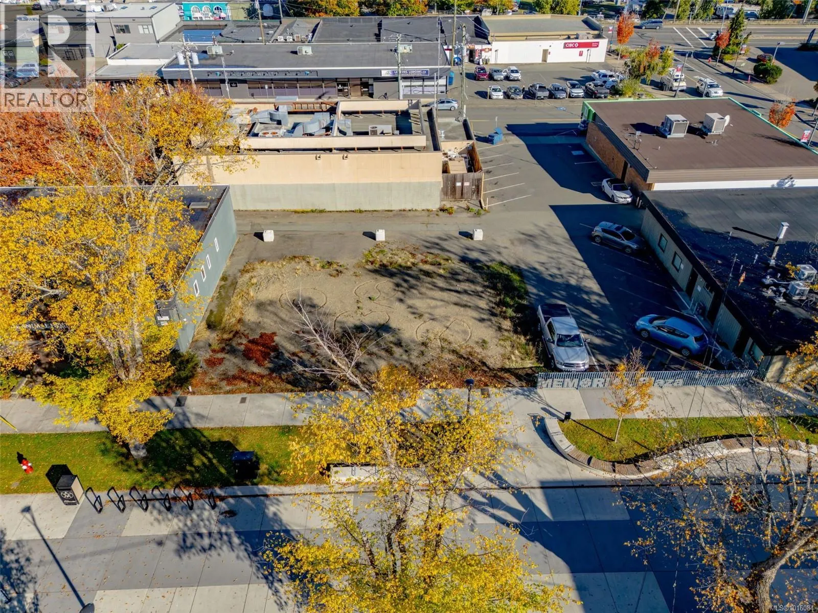 Lot 35 Memorial Ave