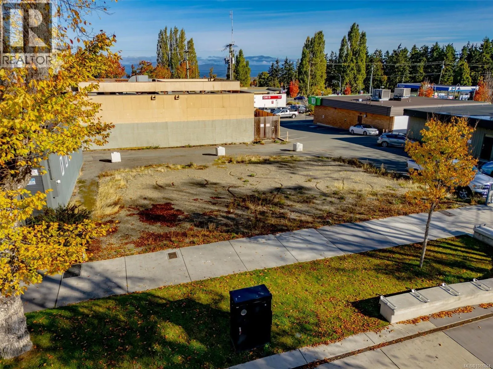 Lot 35 Memorial Ave