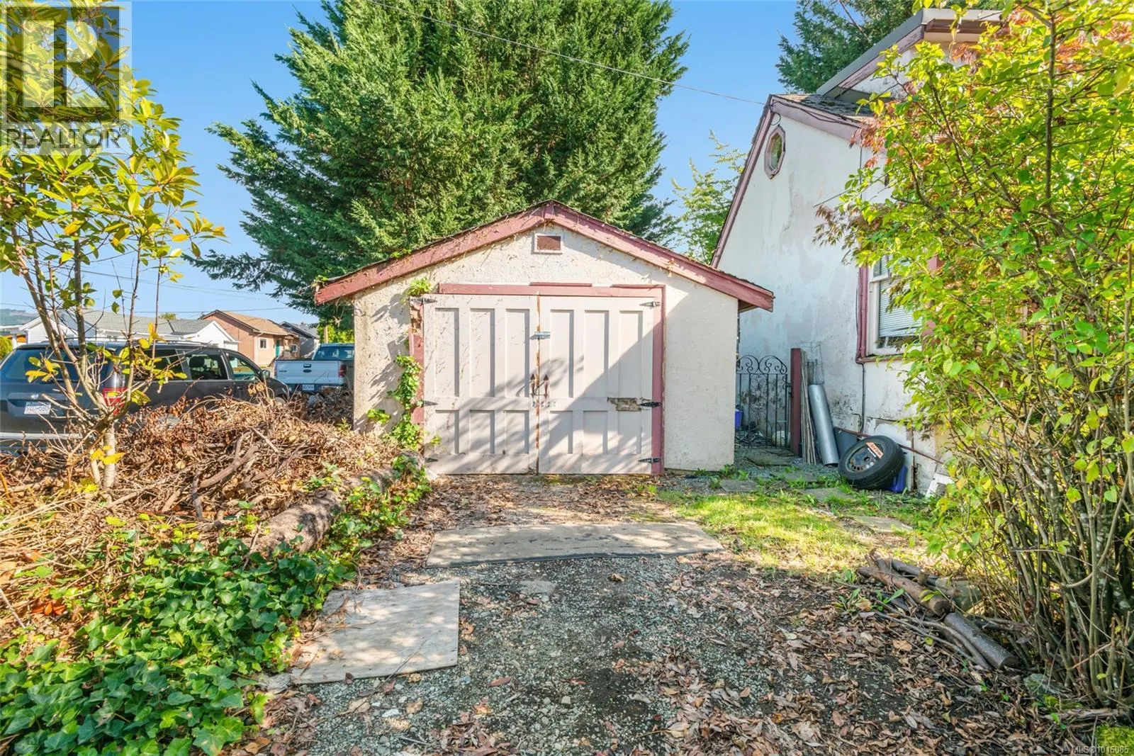 3895 11th Ave