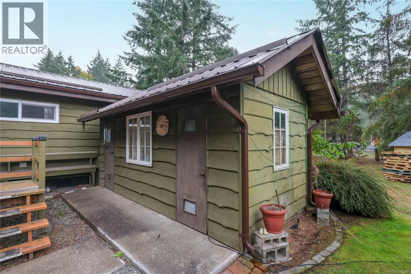 372 Bates Dr