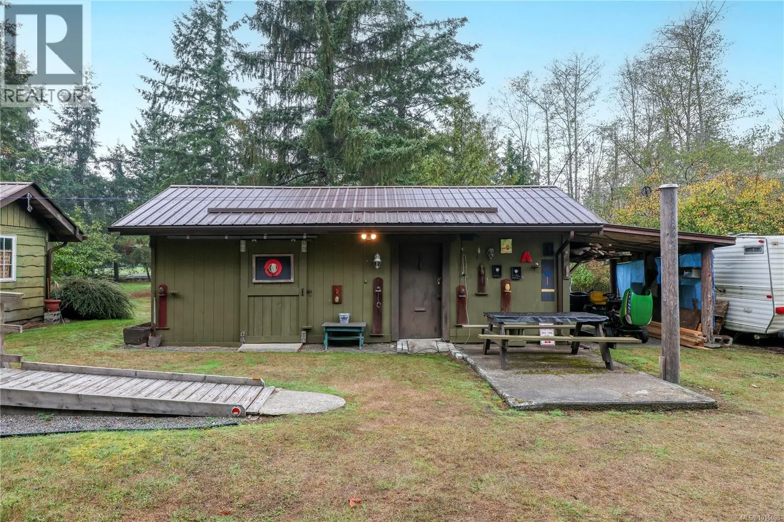 372 Bates Dr