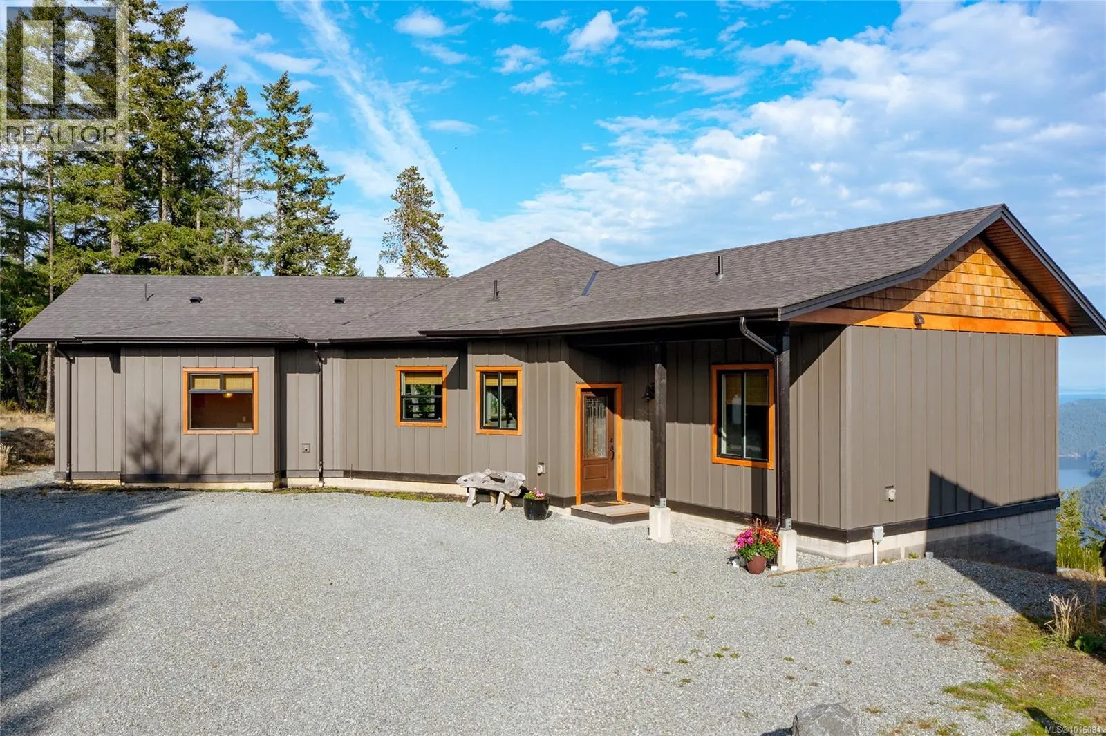 1490 Finlayson View Pl