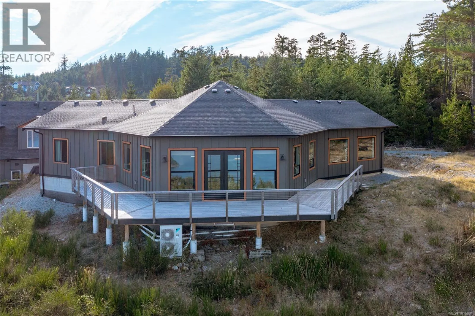 1490 Finlayson View Pl