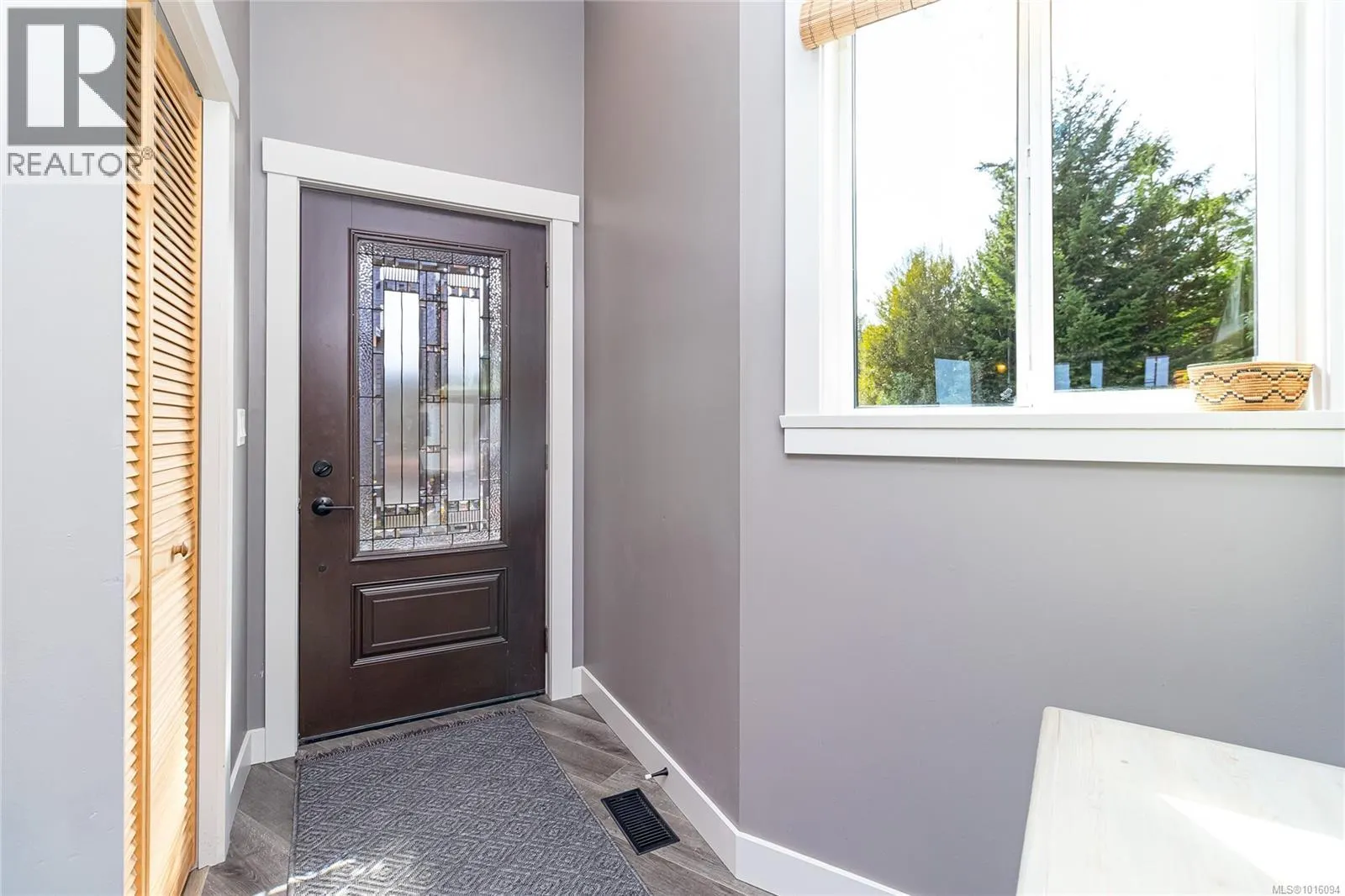 1490 Finlayson View Pl