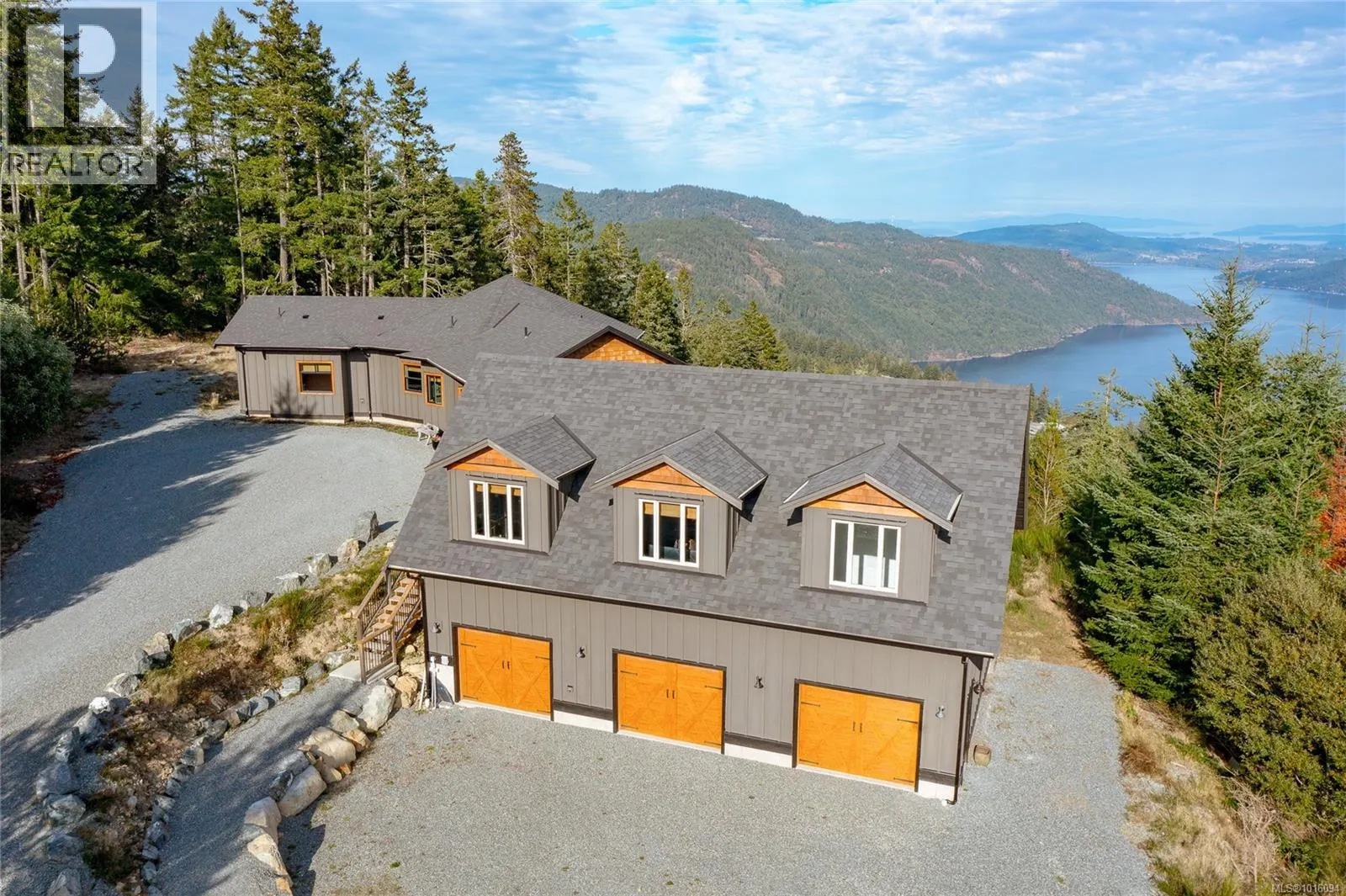 1490 Finlayson View Pl