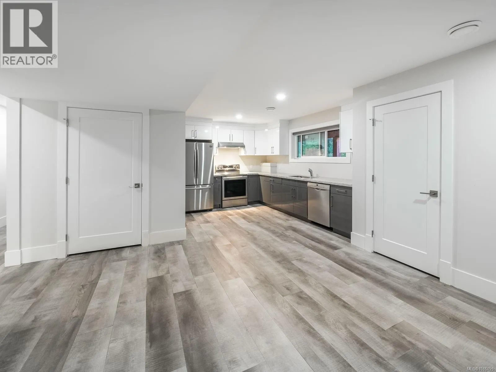 6118 Cottam Rd