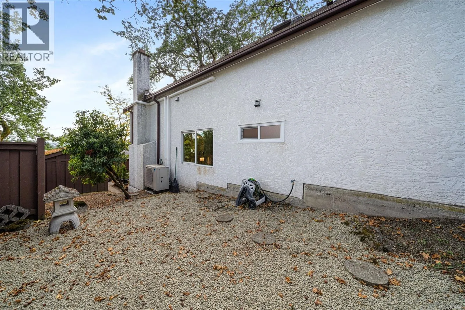 1030 Burnside Rd W