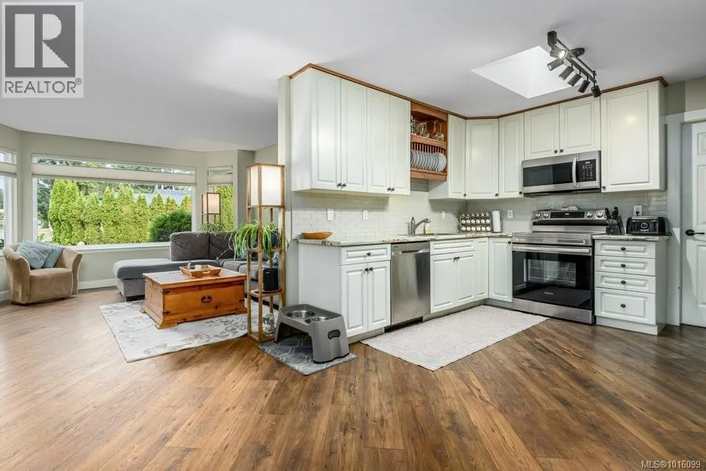 B 1750 15th St