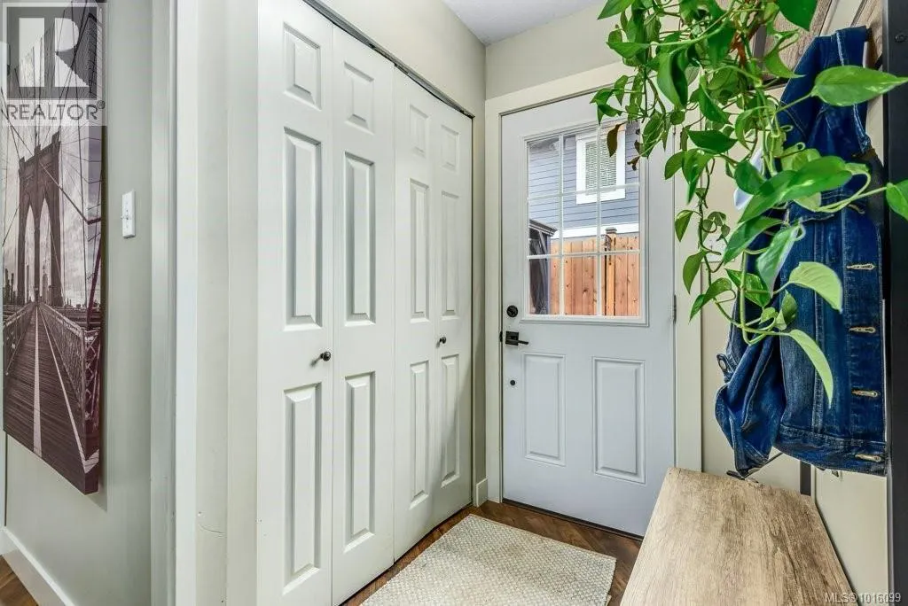 B 1750 15th St