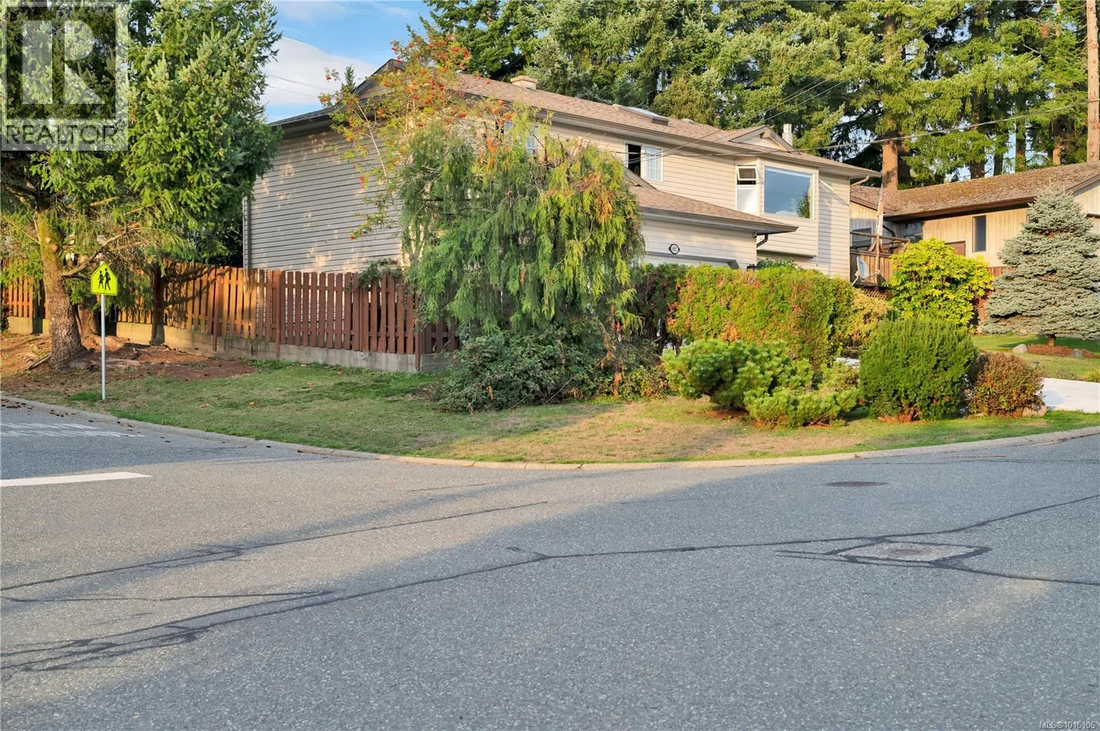 692 Eland Dr