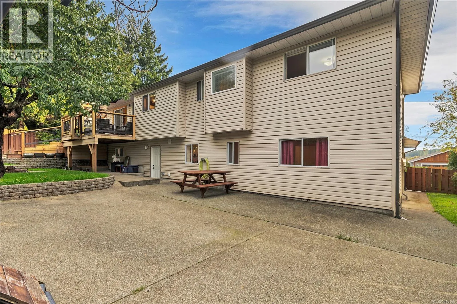 692 Eland Dr