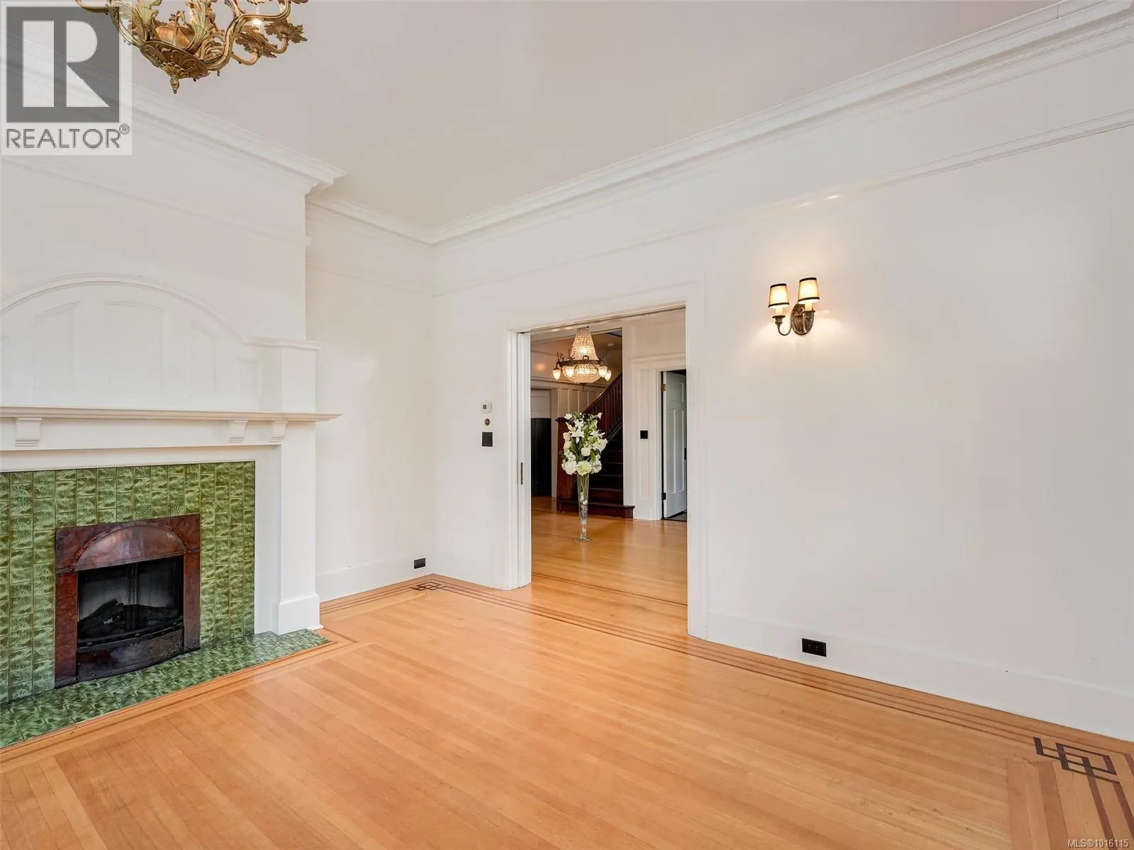 943 St. Charles St