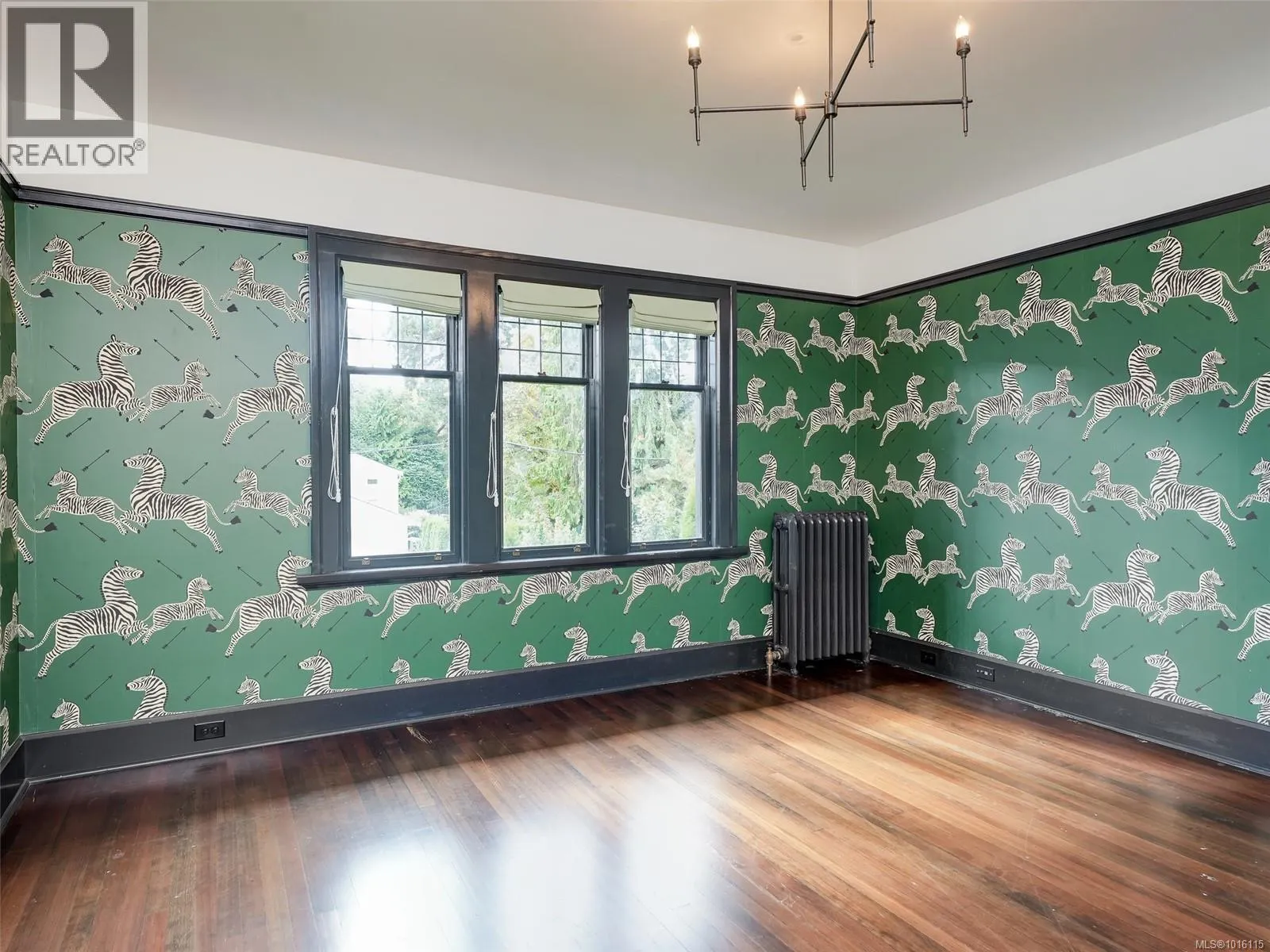 943 St. Charles St