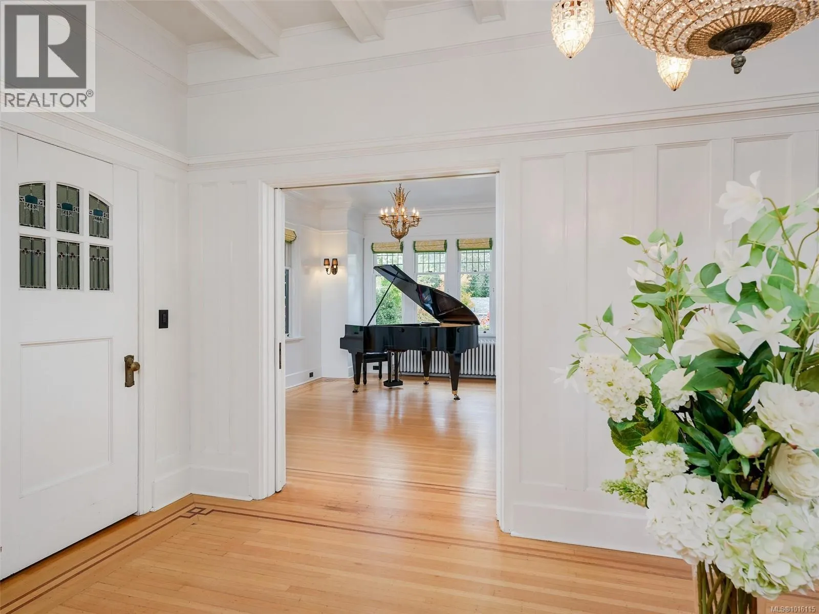 943 St. Charles St