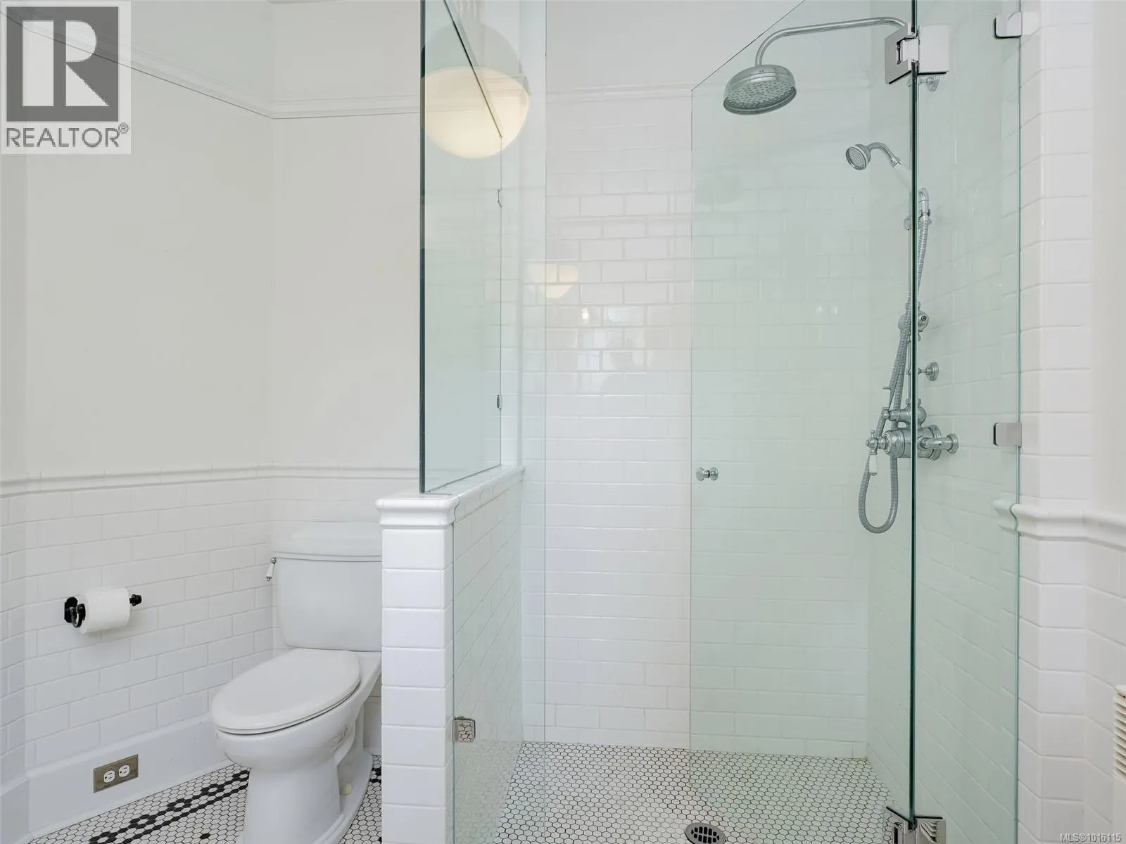 943 St. Charles St