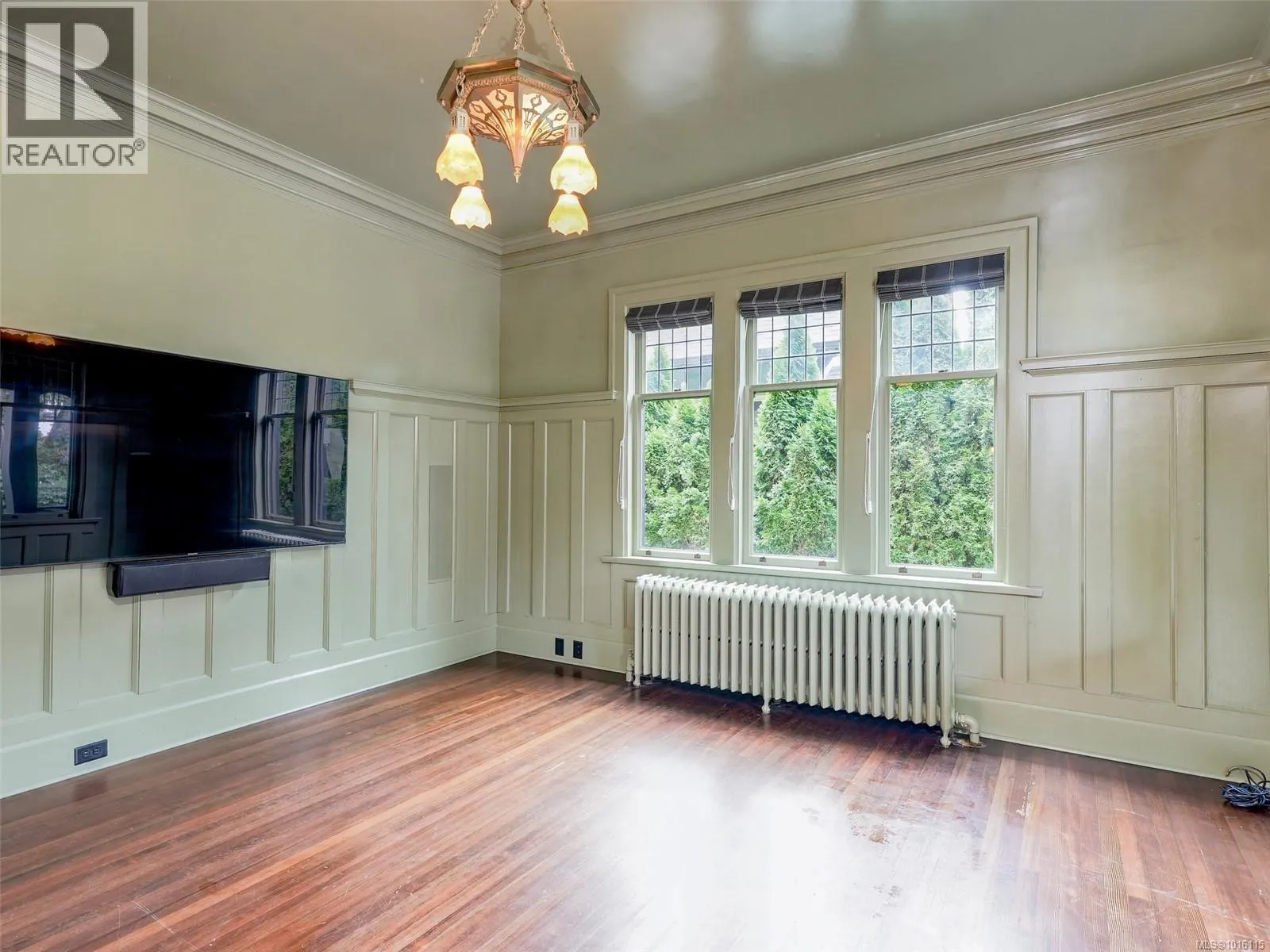 943 St. Charles St