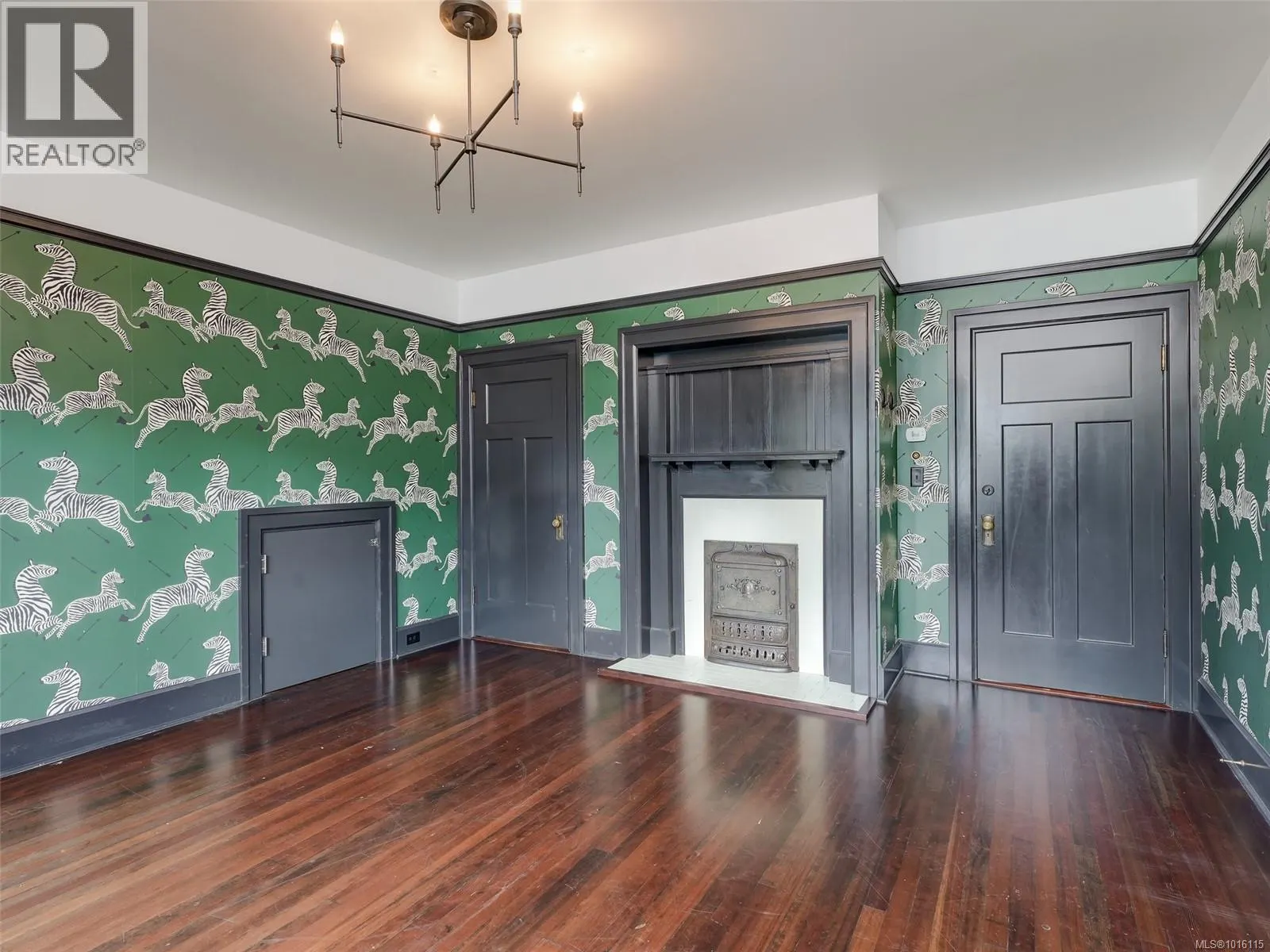 943 St. Charles St
