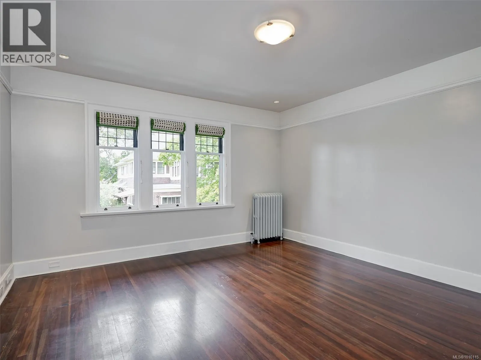 943 St. Charles St