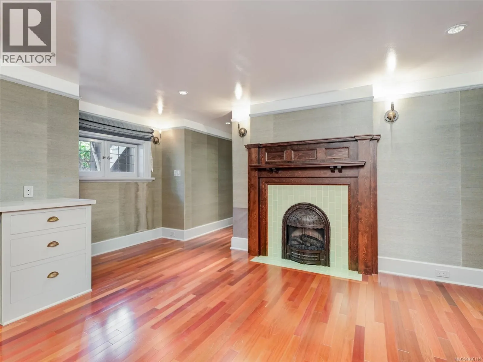 943 St. Charles St