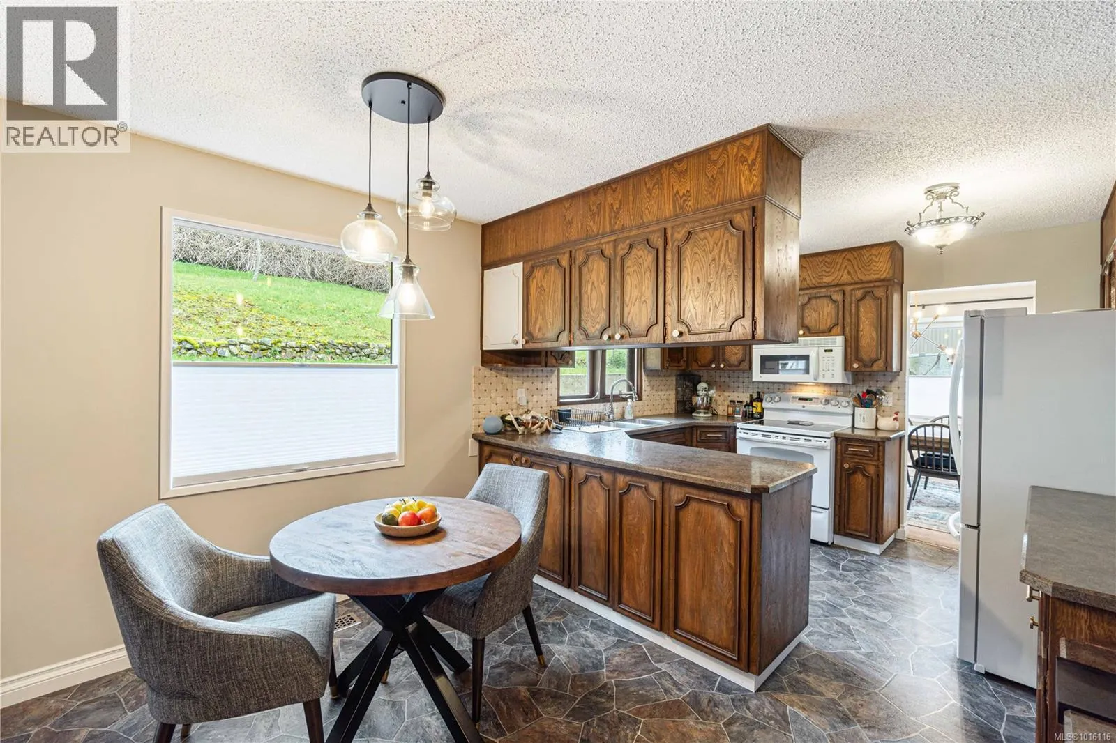 3270 Smugglers Hill Dr