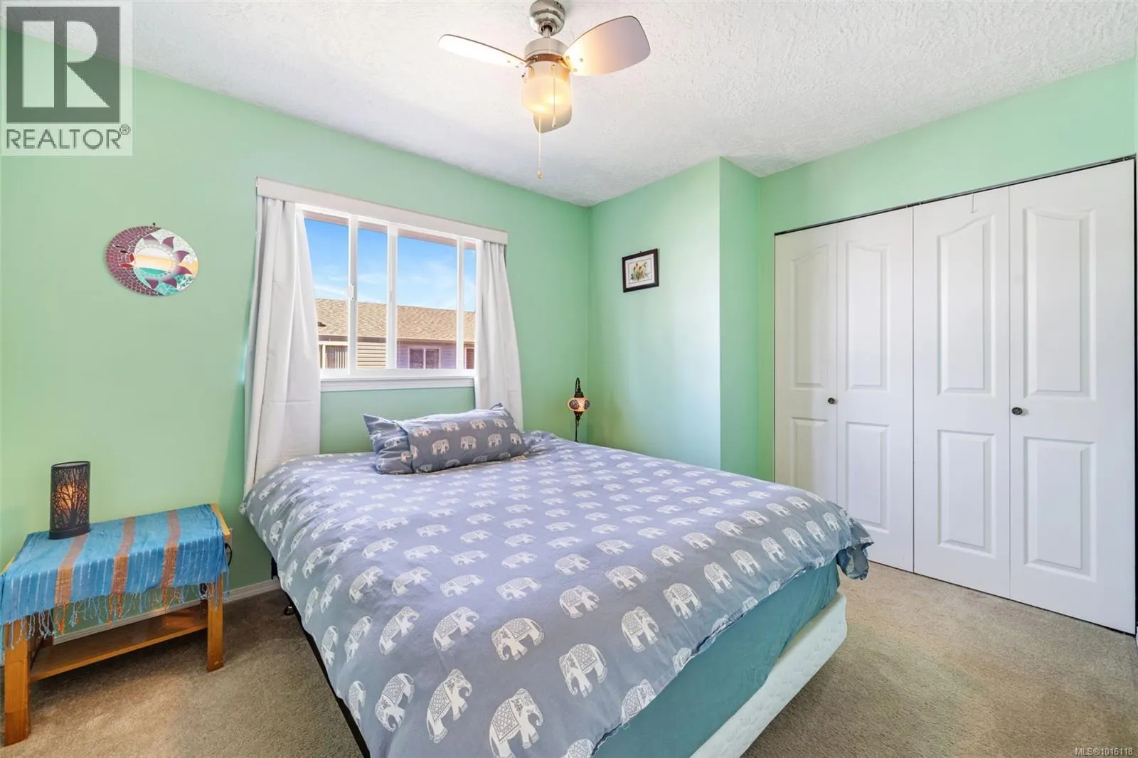1 2516 Dingwall St