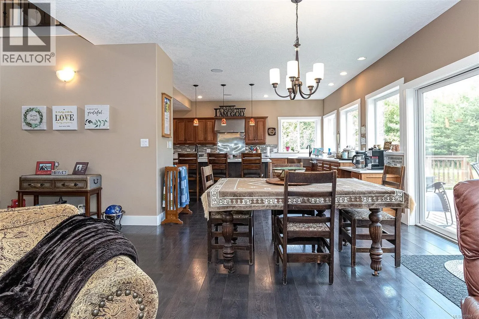 1655 Wyatt's Way