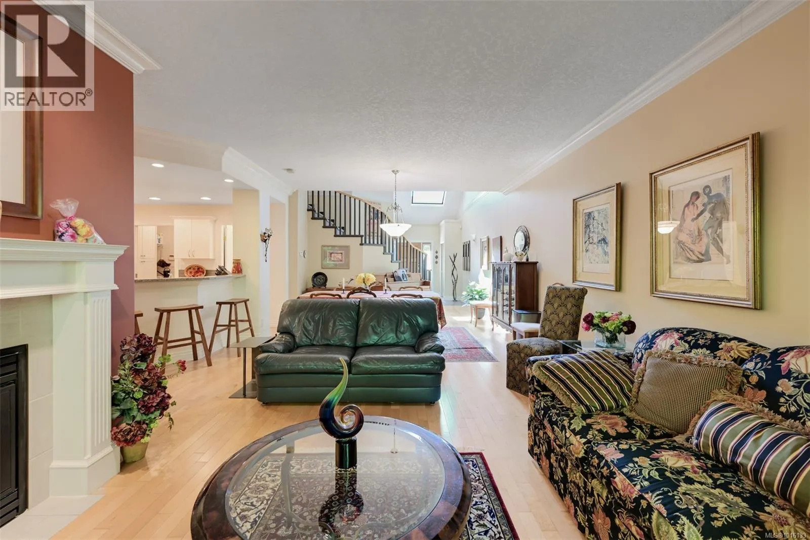 4 4522 Gordon Point Dr