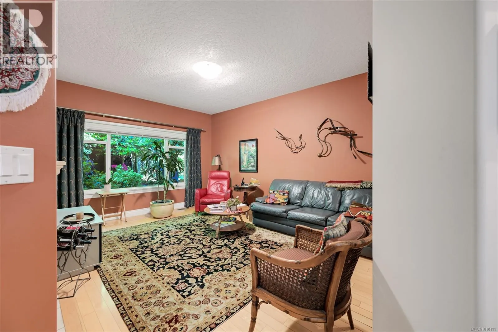 4 4522 Gordon Point Dr