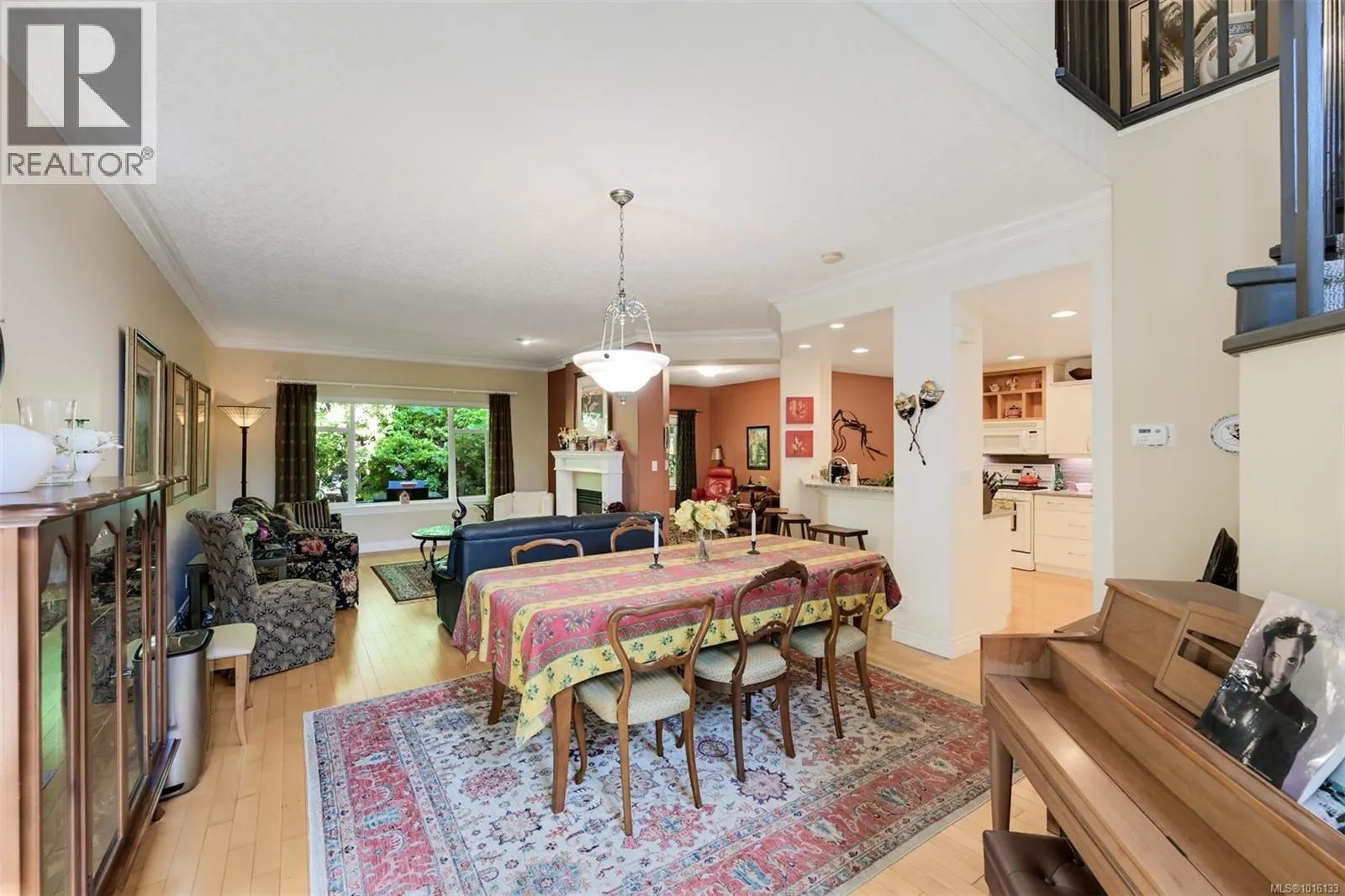4 4522 Gordon Point Dr