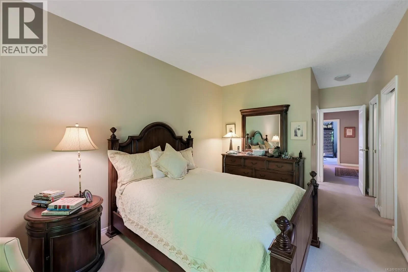 4 4522 Gordon Point Dr