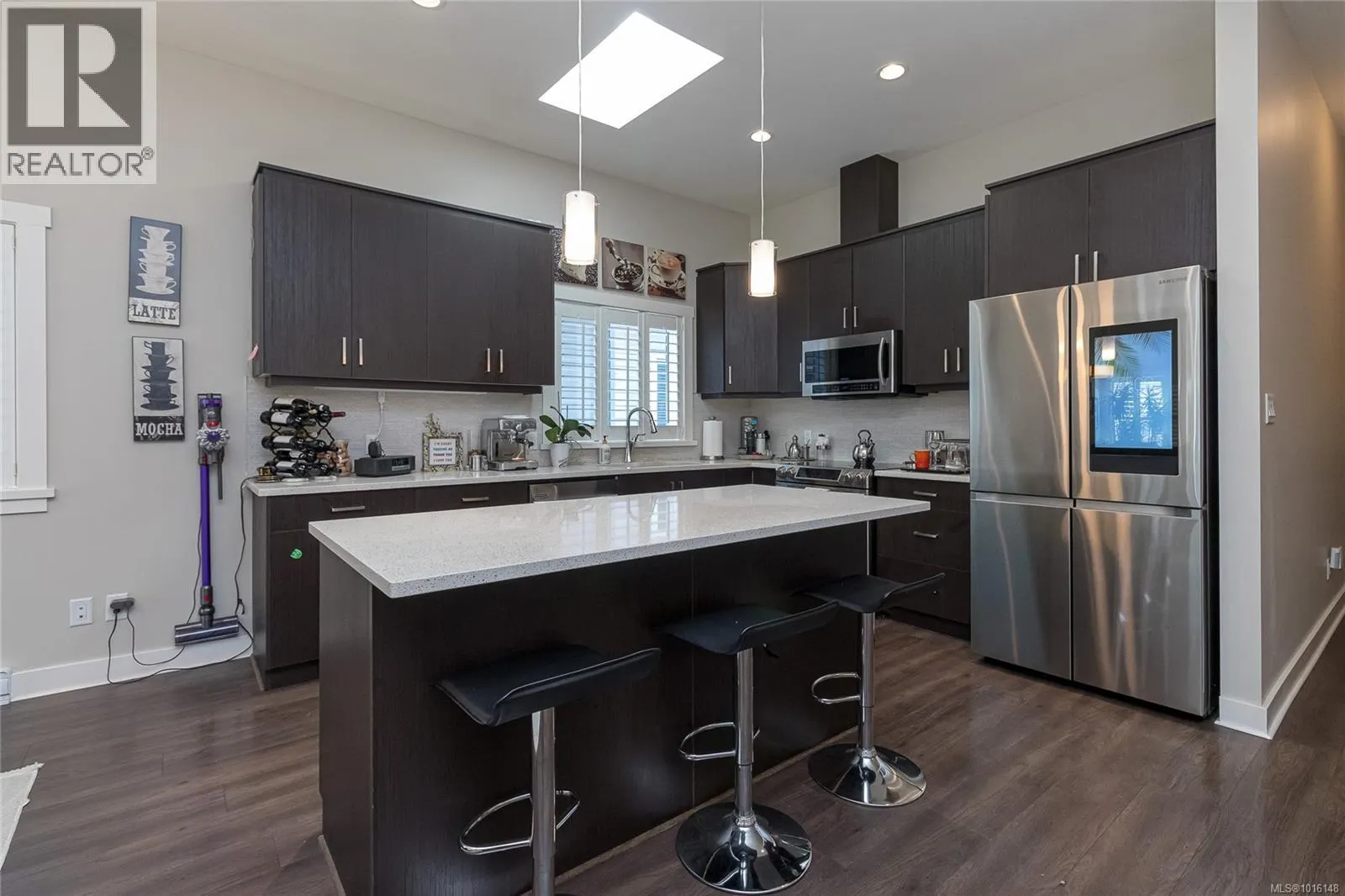 3526 Luxton Rd