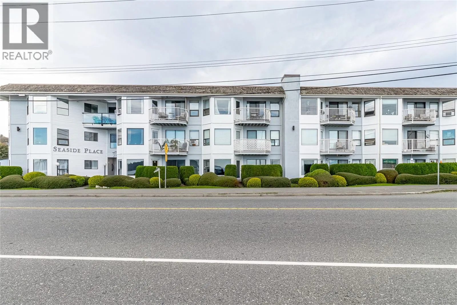 212 2815 Departure Bay Rd