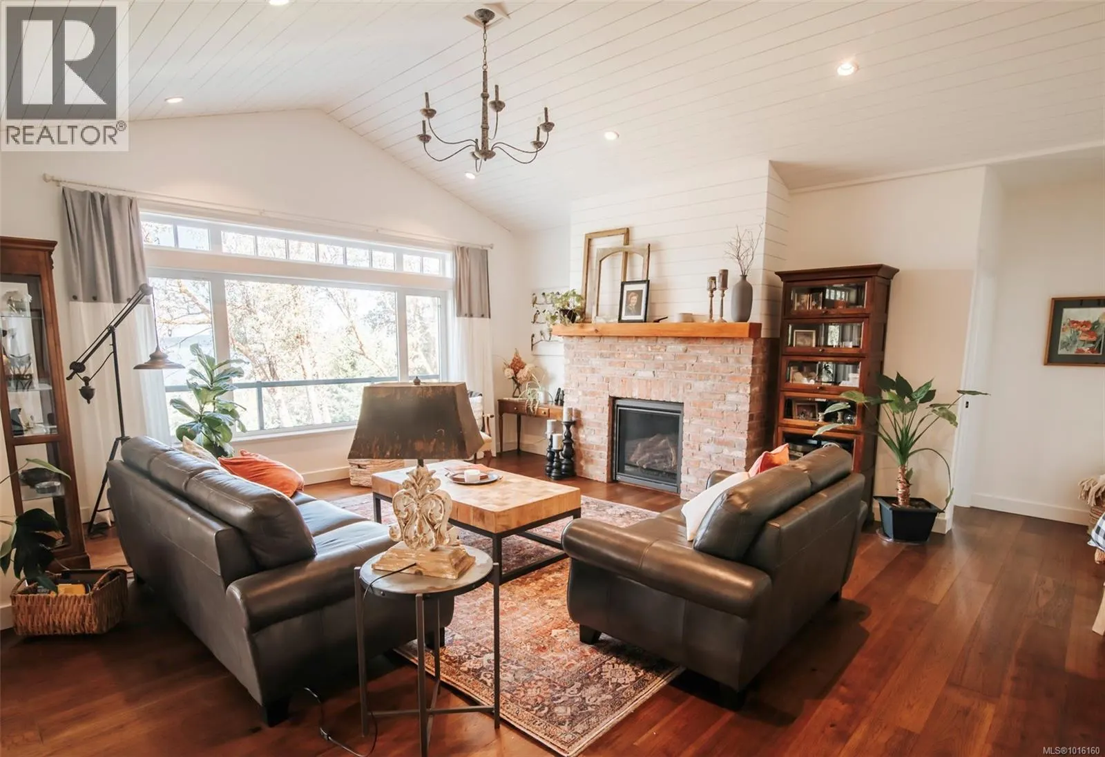 347 Collins Rd