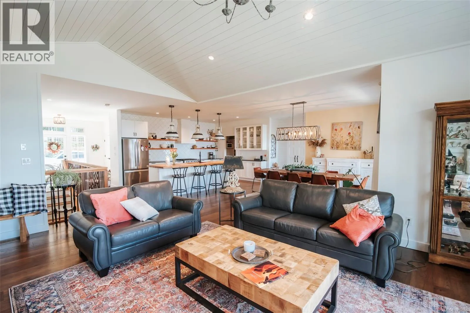 347 Collins Rd