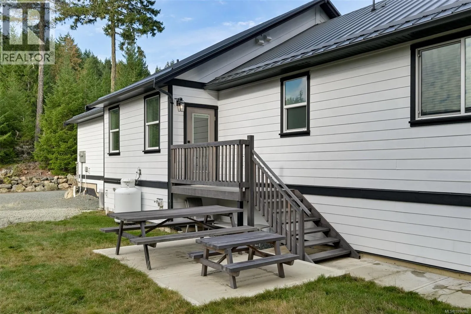 1141 Trailhead Lane