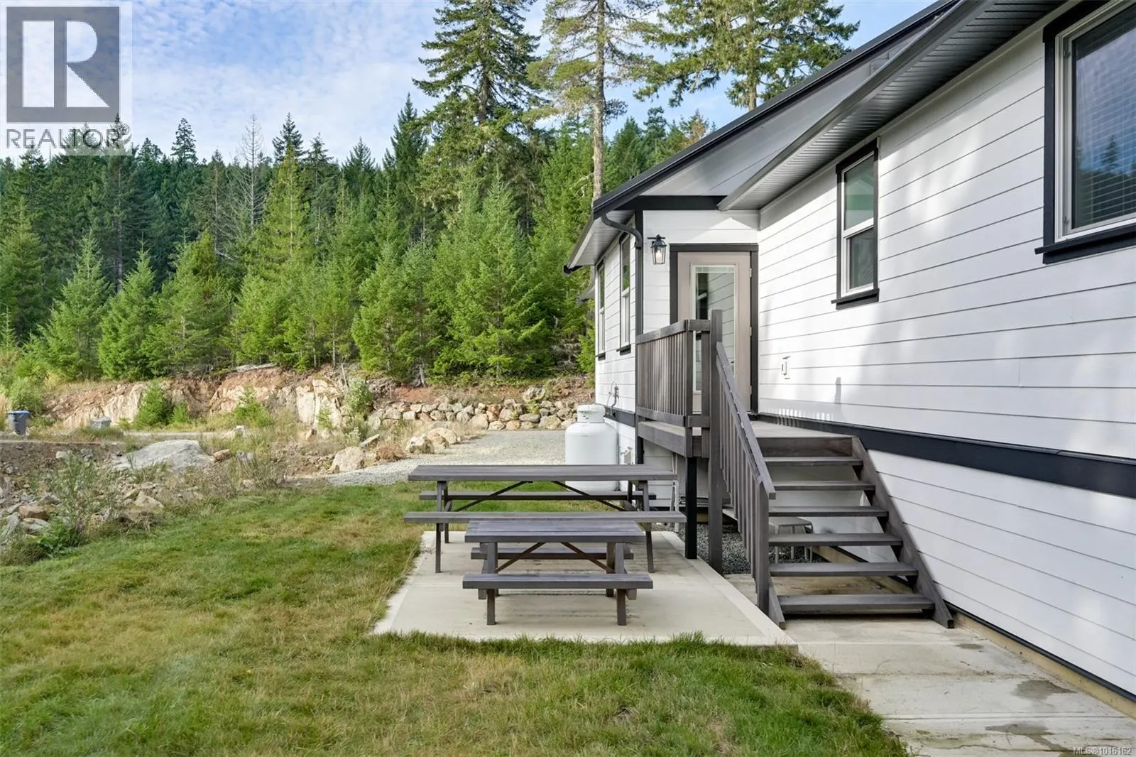 1141 Trailhead Lane